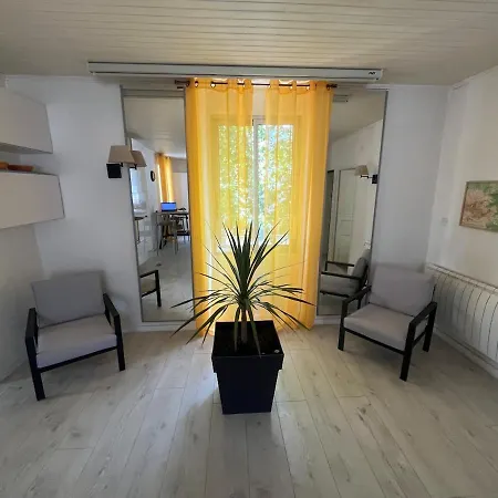 La Maison Blanche Villa *